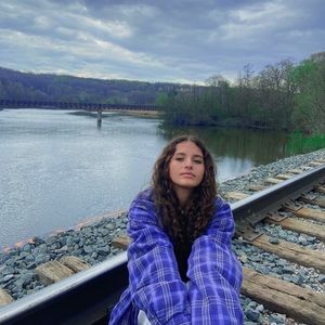 Meet your Posher, Christy